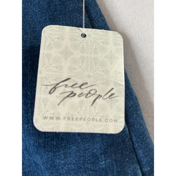 NWT We The Free Layla High Waisted front zipper denim mini skirt, size 10 - Picture 3 of 10